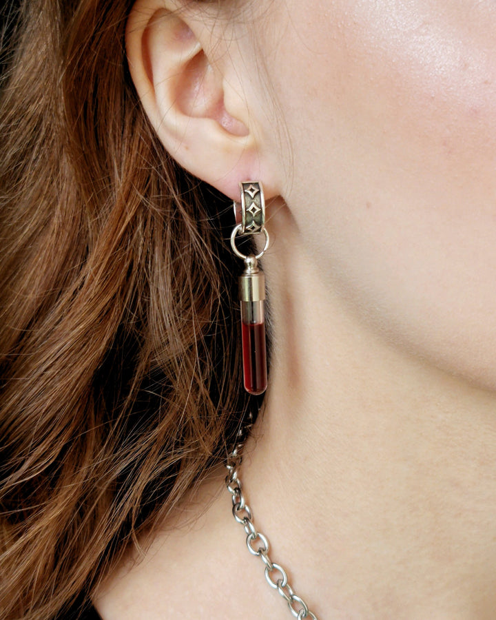LIMITED EDITION Mismatched Earrings With Imitation Blood Tube And Cross - Nikaneko